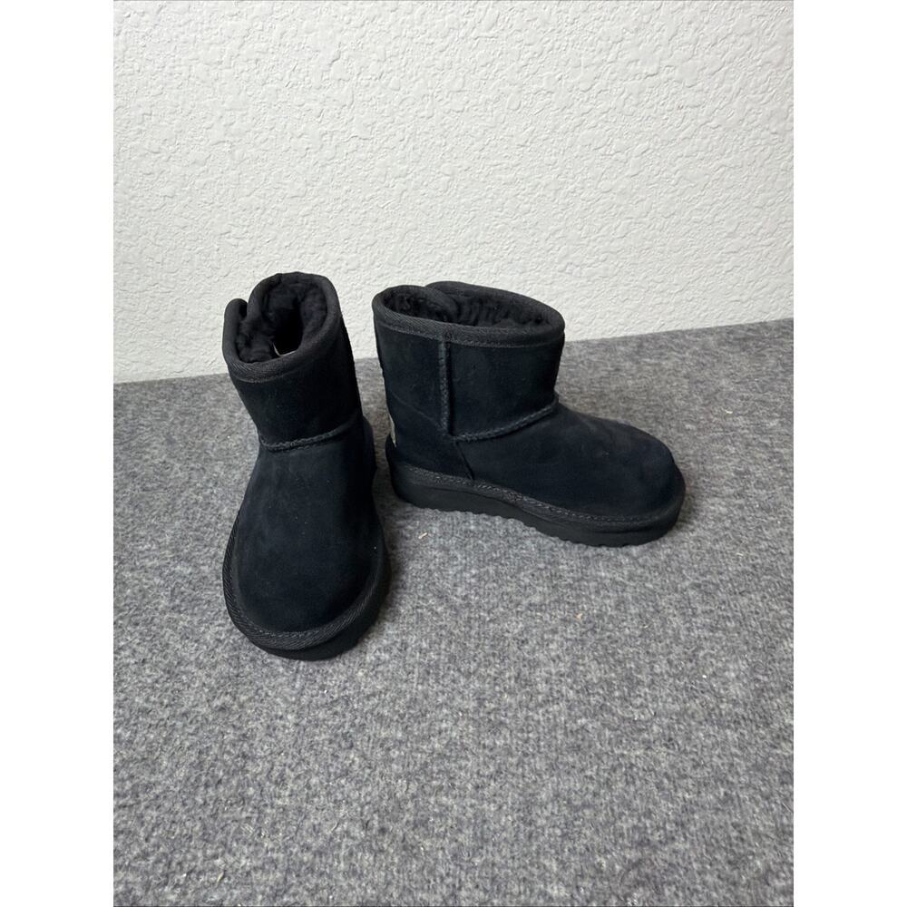 UGG JONA Black Suede Ankle Boots Kids US 7 UGG plush Lining Pull On - Picture 5 of 7